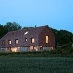 Charlie Luxton Design – Ridgeway House – At Dusk