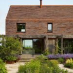 Charlie Luxton Design – Ridgeway House – Pergola and Garden